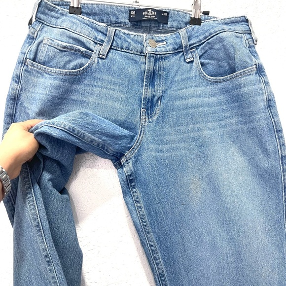 Hollister Women's Blue low rise baggy Flare Jeans 10R - Picture 6 of 6
